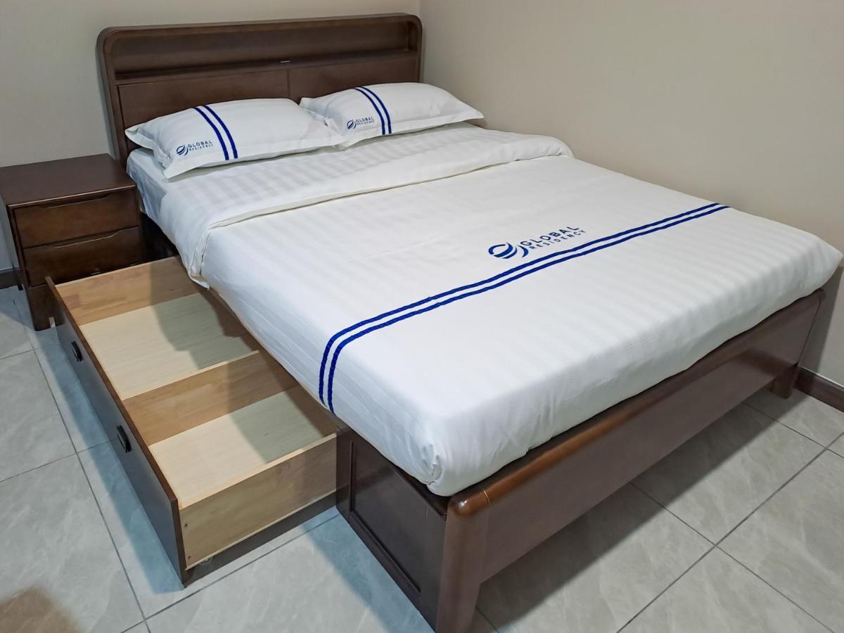 Global Residency Hotel Kota Kinabalu Bagian luar foto