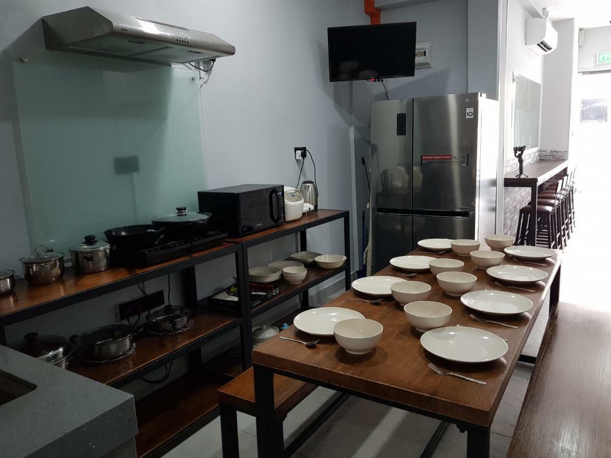 Global Residency Hotel Kota Kinabalu Bagian luar foto
